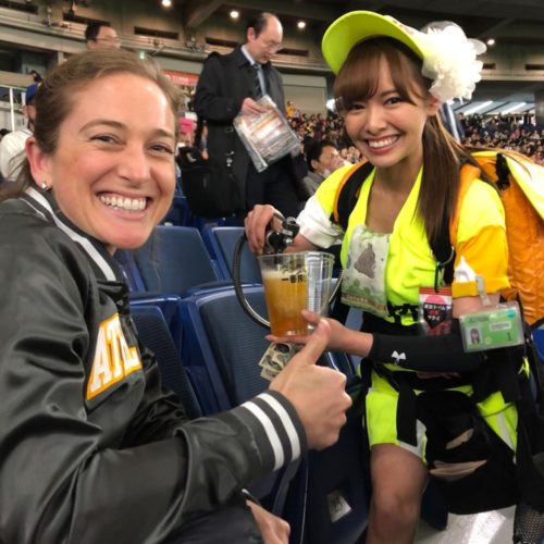 Jessie and Beer Girl at Tokyo Dome vertical
